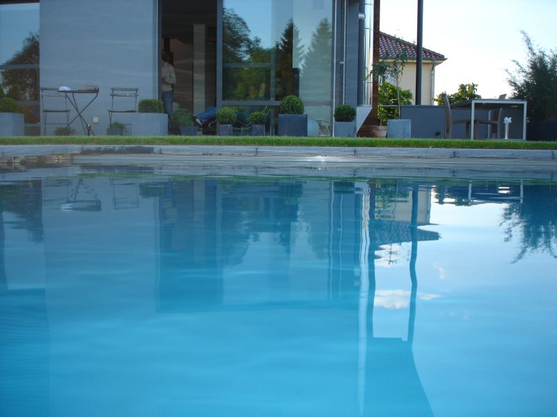 Bloedbad nikkel specificeren Vergelijking zwembad: gemetst of monoblok zwembad? - LPW Pools