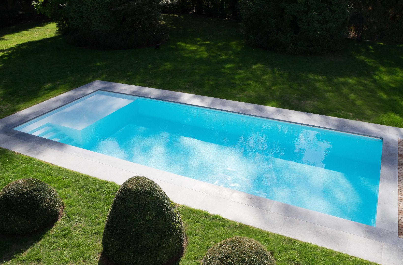 XL+ is het grootste composiet zwembad in full vinylester uit het gamma van LPW Pools. Hier meer info.